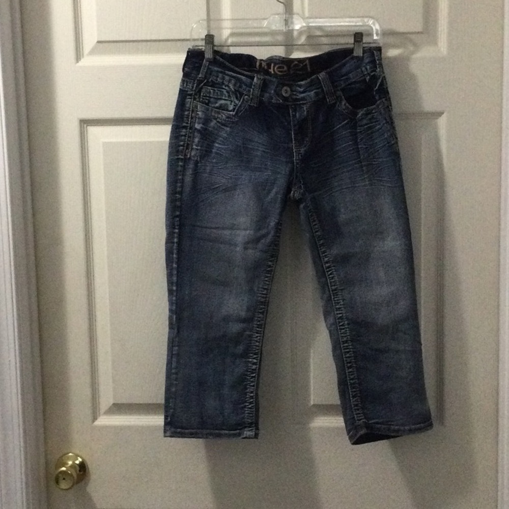 Rue21 Capri size 7/8